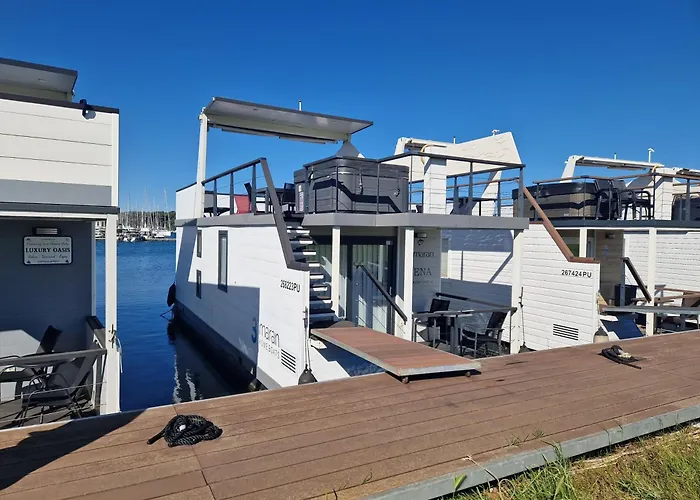 Floating House Sena